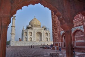 Taj Mahal, build by Shah Jahan 1632-1653 (20.000 workers)